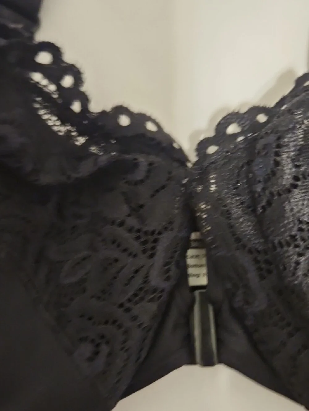 Black Lace-Trim Underwire Bra - Women Intimates
